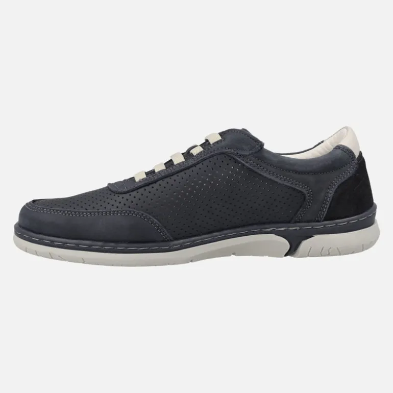 Deportivos para hombre en piel engrasada con picados