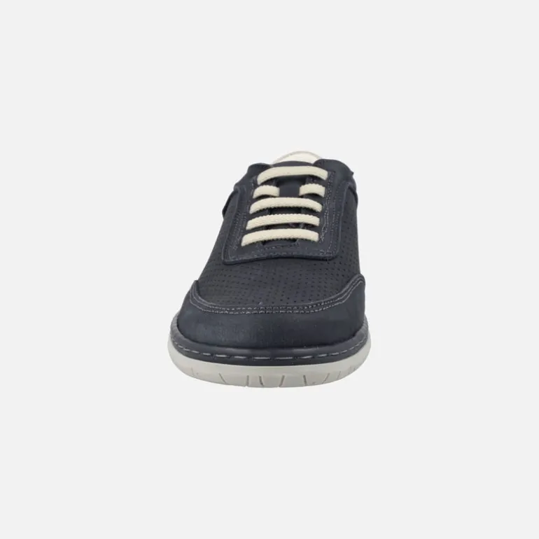 Deportivos para hombre en piel engrasada con picados