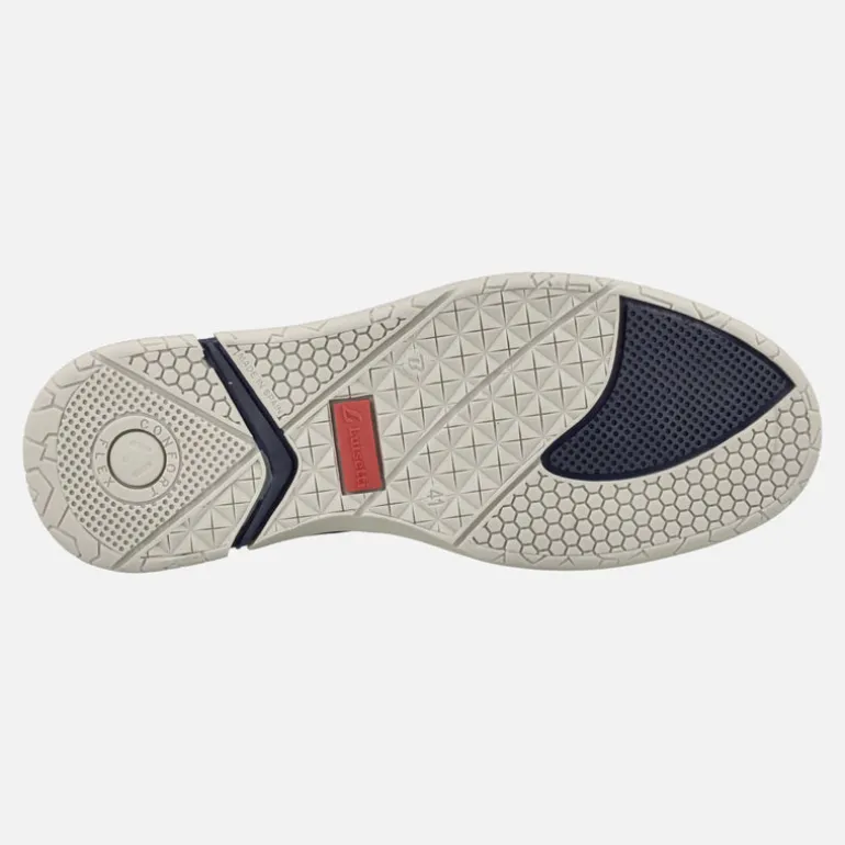 Deportivos para hombre en piel engrasada con picados