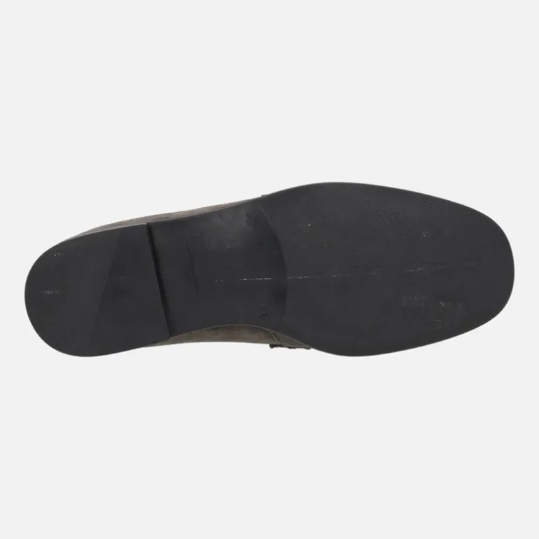 Mocasines bajos de serraje con adorno metálico para mujer