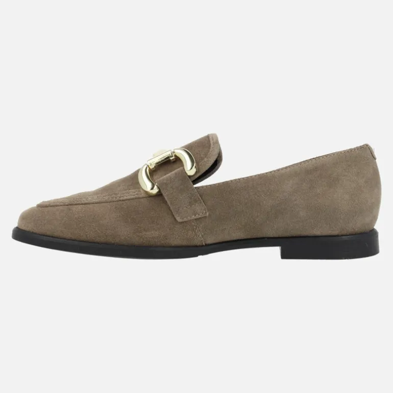 Mocasines bajos de serraje con adorno metálico para mujer