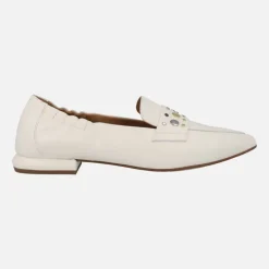 Mocasines blancos de piel con tachas metálicas Pedro Miralles