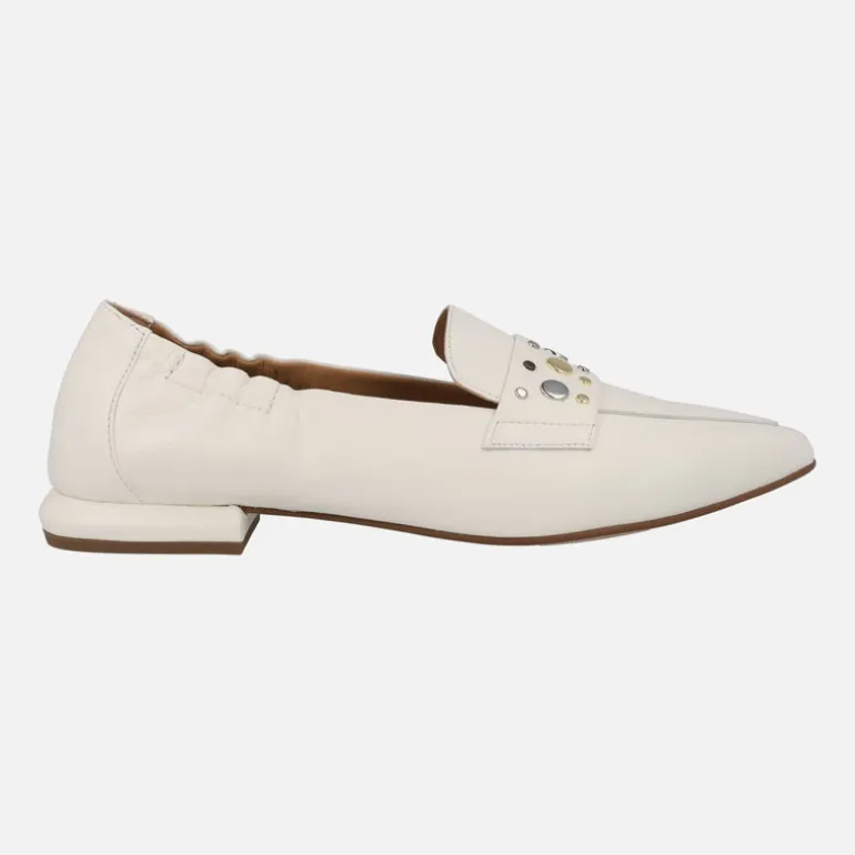 Mocasines blancos de piel con tachas metálicas Pedro Miralles