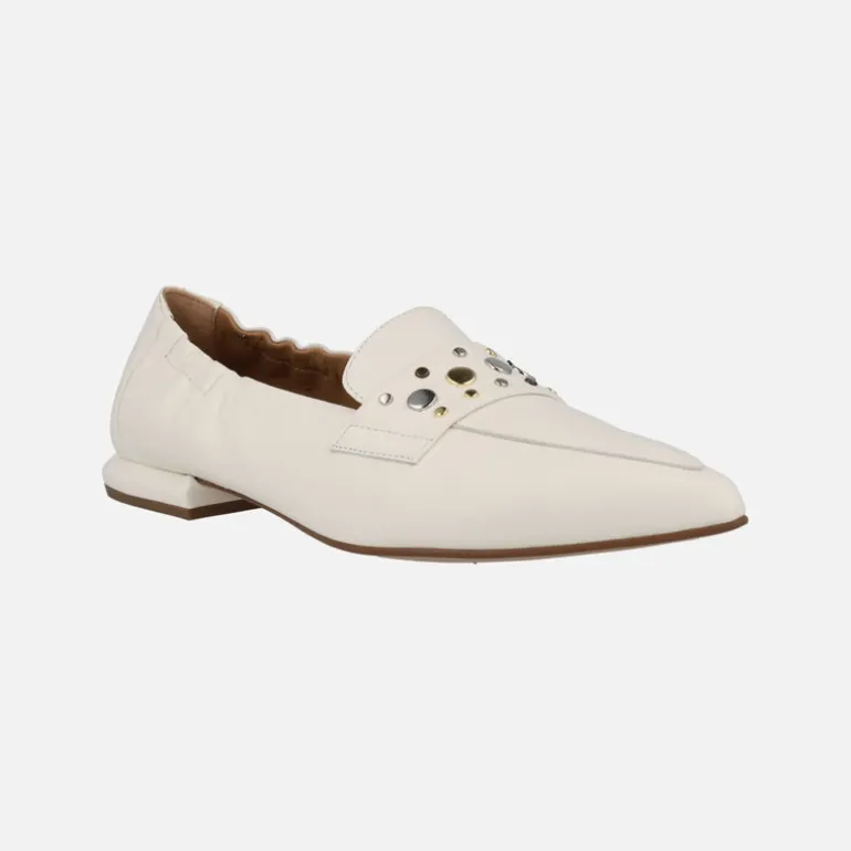 Mocasines blancos de piel con tachas metálicas Pedro Miralles