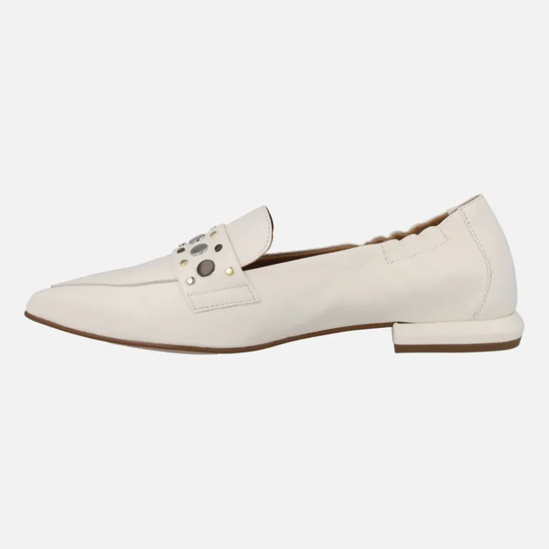 Mocasines blancos de piel con tachas metálicas Pedro Miralles