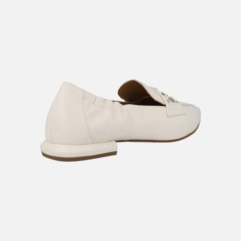 Mocasines blancos de piel con tachas metálicas Pedro Miralles