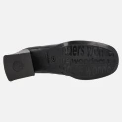 Mocasines Celia en piel negra efecto quebrado