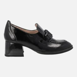 Mocasines Charlize en charol negro con adorno