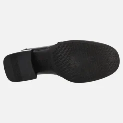Mocasines Charlize en charol negro con adorno