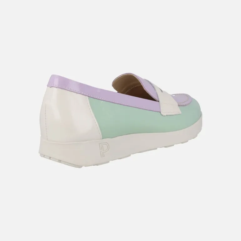 Mocasines combinados en piel charol con adorno de antifaz