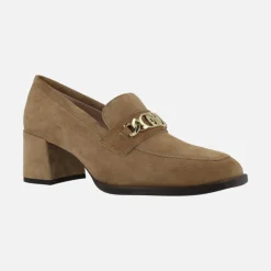 Mocasines con adorno metálico y tacón ancho Megan
