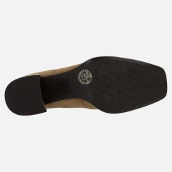 Mocasines con adorno metálico y tacón ancho Megan