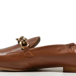 Mocasines con cadena dorada para mujer