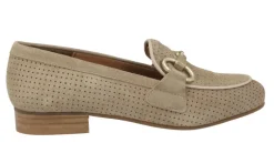 Mocasines con picados y adorno metálico Vileya
