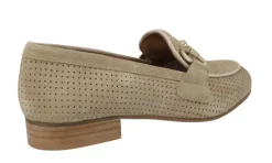 Mocasines con picados y adorno metálico Vileya