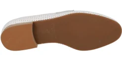 Mocasines con picados y adorno metálico Vileya