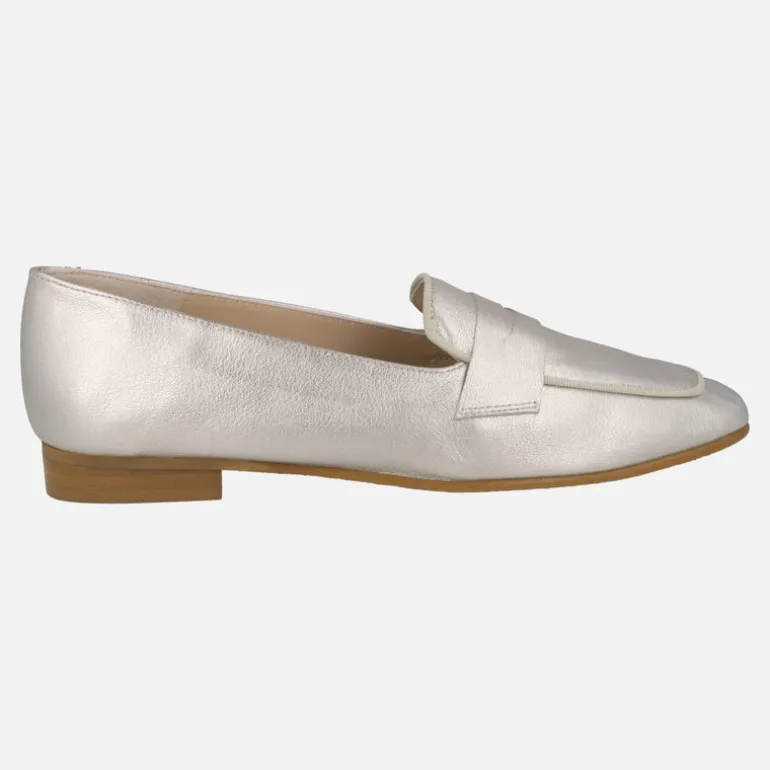 Mocasines con puntera cuadrada y antifaz