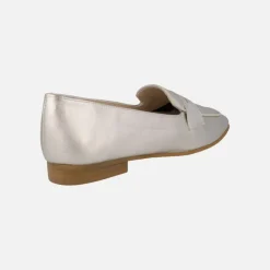 Mocasines con puntera cuadrada y antifaz