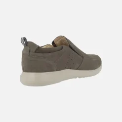 Mocasines confort en nobuck taupe con elásticos laterales