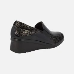 Mocasines confort para mujer en combinado negro y oro