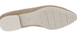 Mocasines de ante beige con adorno en la pala