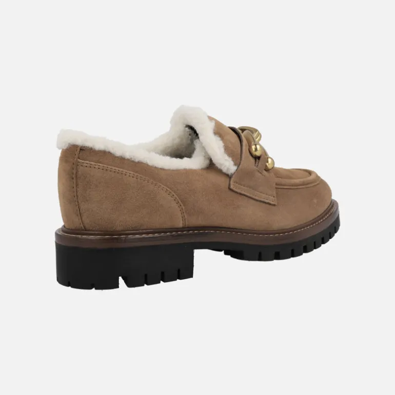 Mocasines de ante camel Militare con forro borreguillo y adorno metálico
