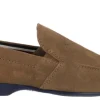 Mocasines de ante con elásticos y piso fino de goma