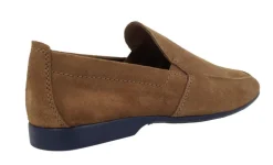 Mocasines de ante con elásticos y piso fino de goma