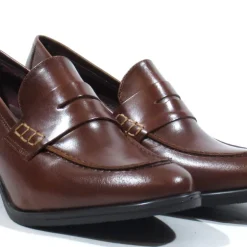Mocasines de antifaz para mujer con tacones de 5 cms
