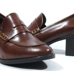 Mocasines de antifaz para mujer con tacones de 5 cms