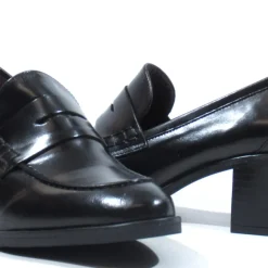 Mocasines de antifaz para mujer con tacones de 5 cms