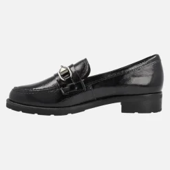 Mocasines de charol con adorno metálico