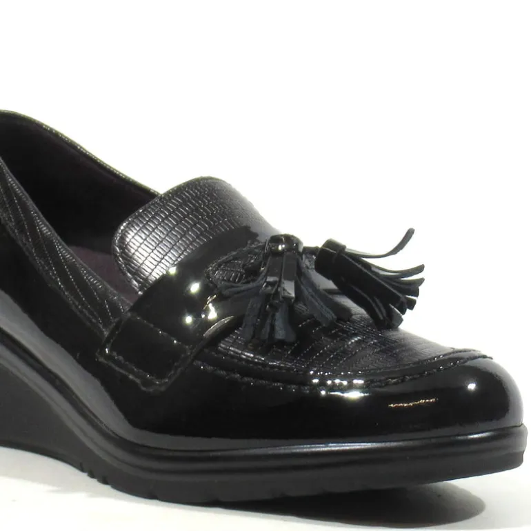 Mocasines de charol con borlas para mujer