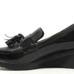 Mocasines de charol con borlas para mujer