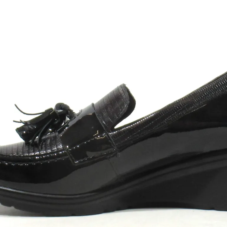 Mocasines de charol con borlas para mujer
