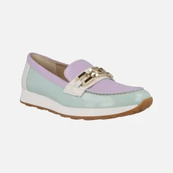 Mocasines de charol en combinado tricolor con cadena