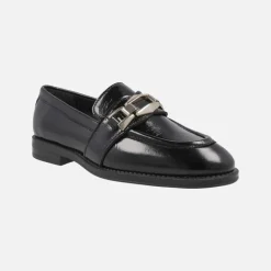 Mocasines de charol New Mimi con adorno de cadena