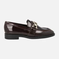 Mocasines de charol New Mimi con adorno de cadena