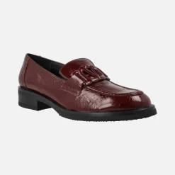 Mocasines de charol Viguera con adorno al tono