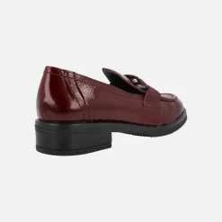 Mocasines de charol Viguera con adorno al tono