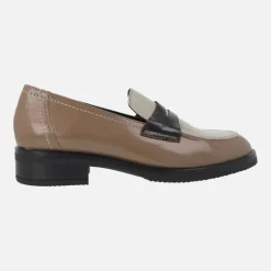 Mocasines de piel acharolada en combinado tricolor