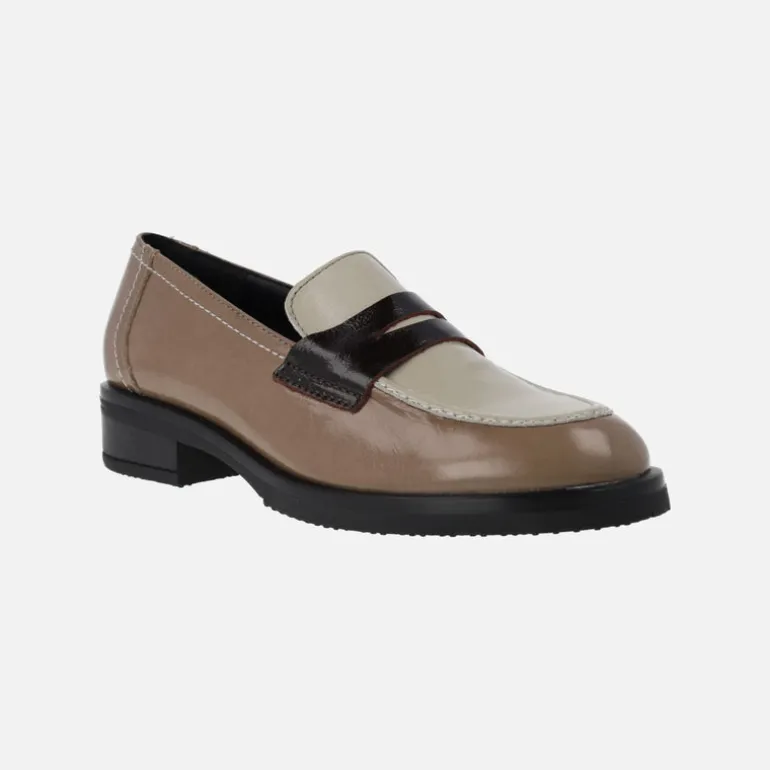 Mocasines de piel acharolada en combinado tricolor