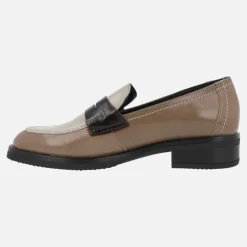 Mocasines de piel acharolada en combinado tricolor