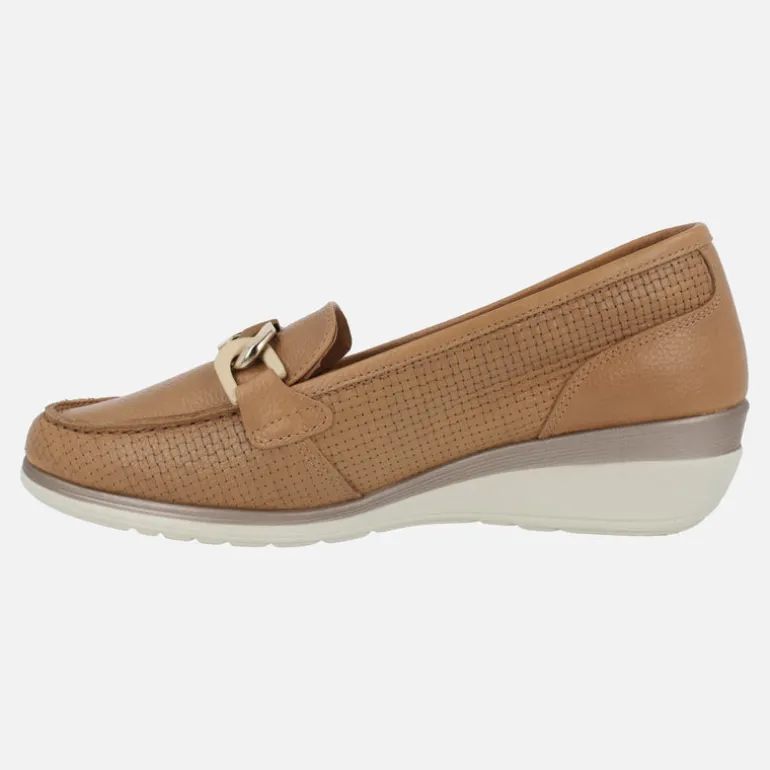 Mocasines de piel camel efecto trenzado con cadena