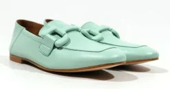 Mocasines de piel con adorno de pasta al tono para mujer