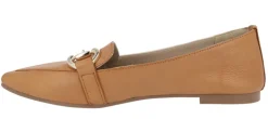 Mocasines de piel con adorno metálico dorado