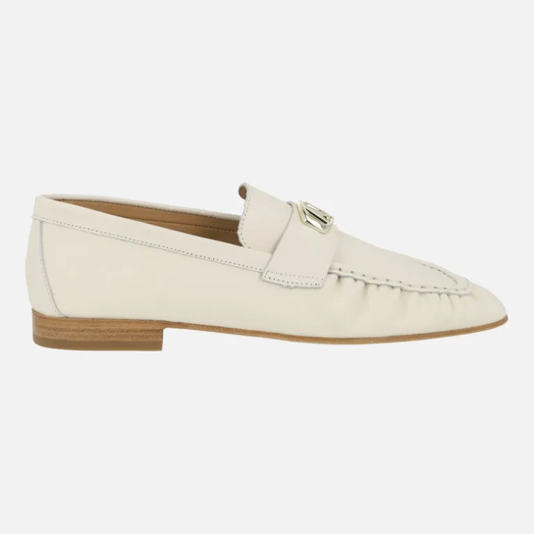 Mocasines de piel con fruncidos y adorno metálico Belize
