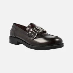 Mocasines de piel para mujer en florentik con adorno metálico