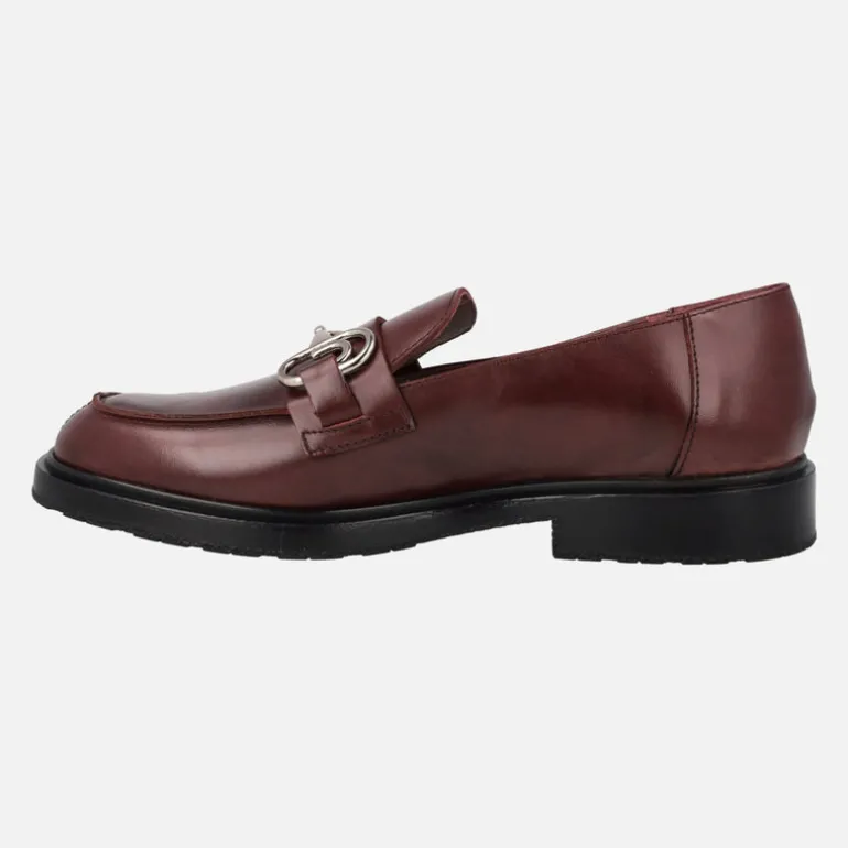 Mocasines de piel Wonders con adorno metálico