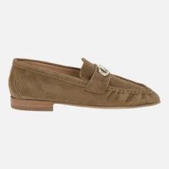 Mocasines de serraje con fruncidos y adorno metálico Belize